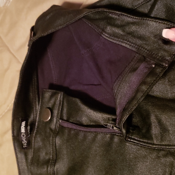 Skin tight pants - Picture 8 of 9